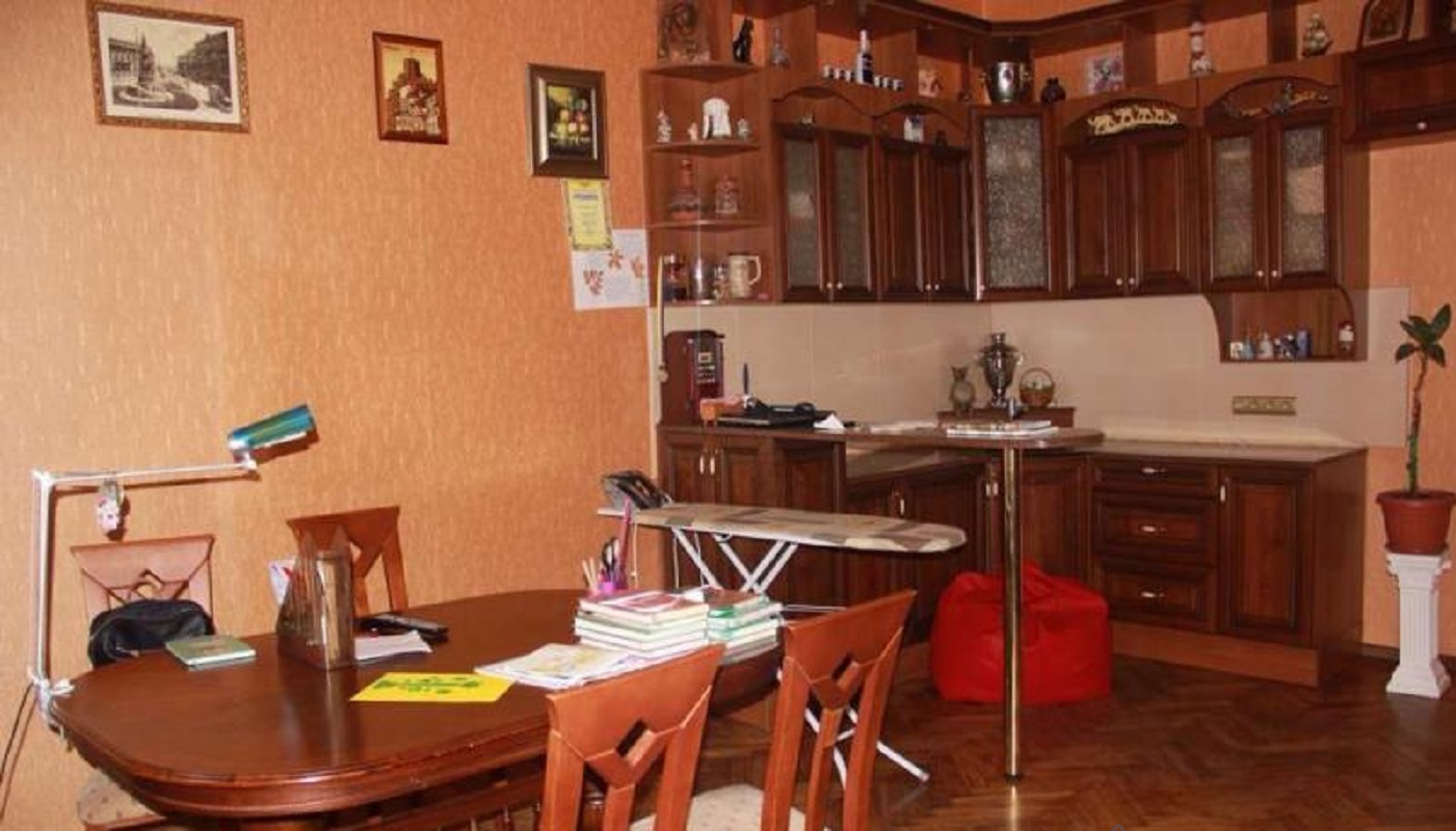 Квартира на ул. Екатерининская, 123 м², 250 000$ — FAKTOR