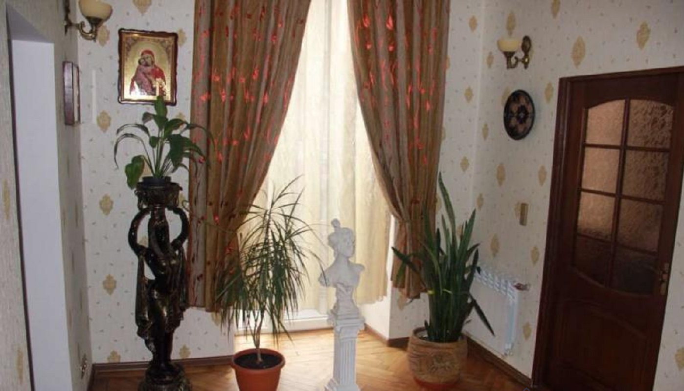 Квартира на ул. Екатерининская, 123 м², 250 000$ — FAKTOR