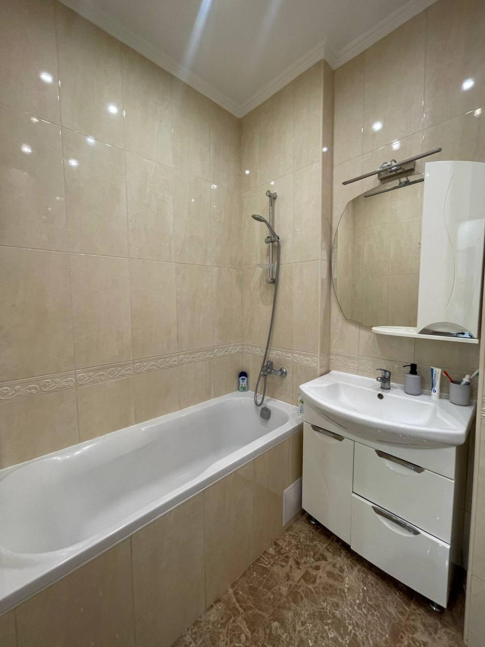 Квартира на вул. Вадатурского Алексея, 73 м², 95 000$ — FAKTOR