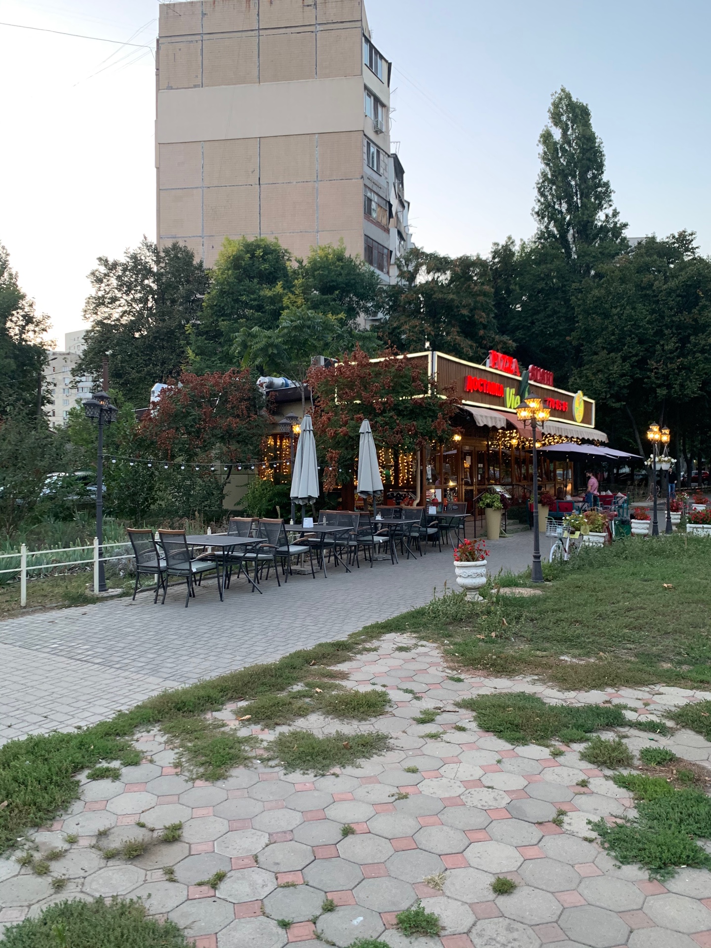 Коммерческая недвижимость на ул. Королева Академика, 98 м², 200 000$ — FAKTOR