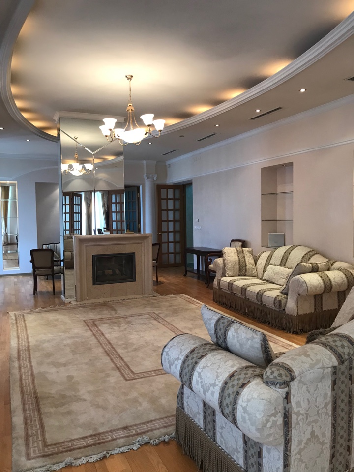 Квартира на вул. Екатерининская площадь, 346 м², 380 000$ — FAKTOR