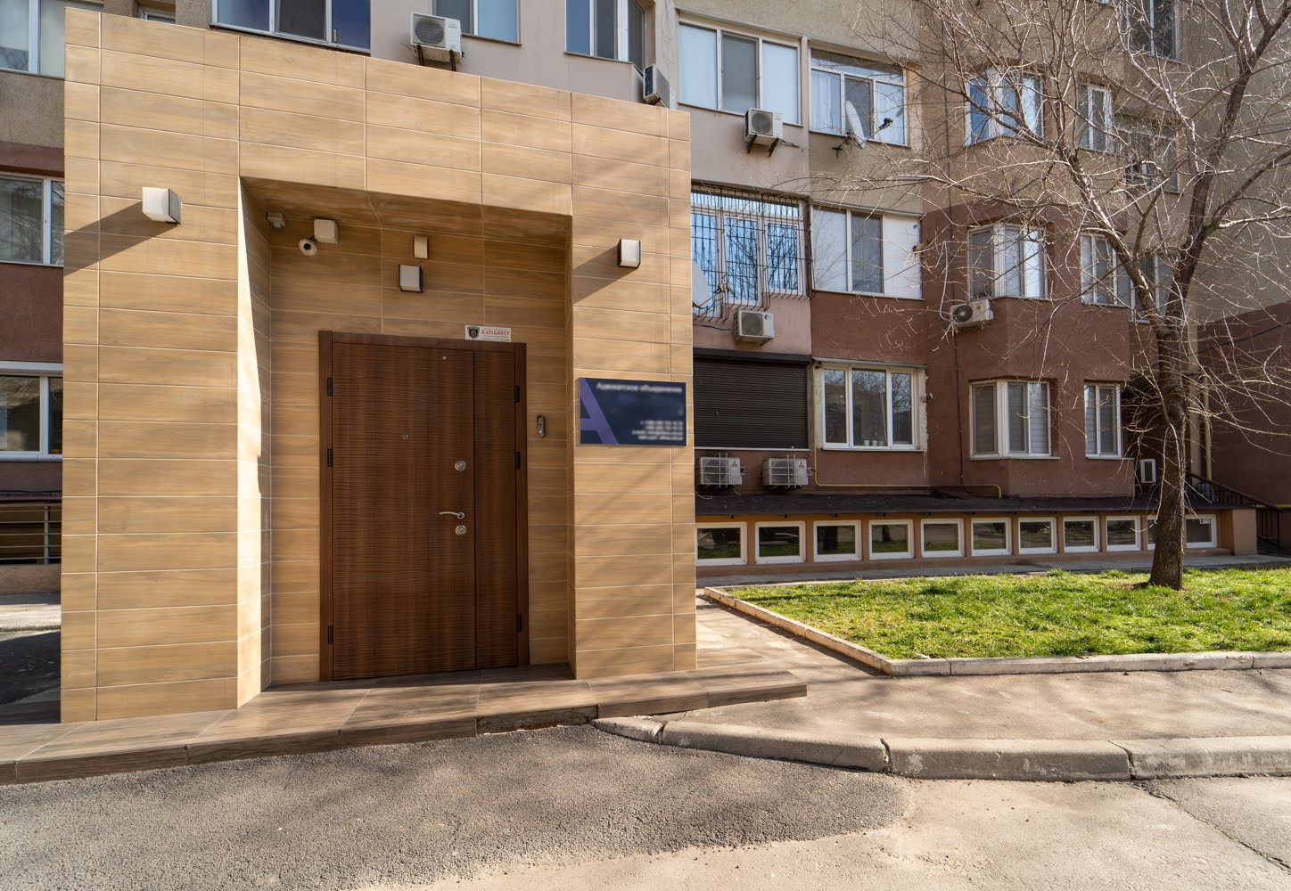 Комерційна нерухомість на вул. Зоопарковая, 309 м², 220 000$ — FAKTOR