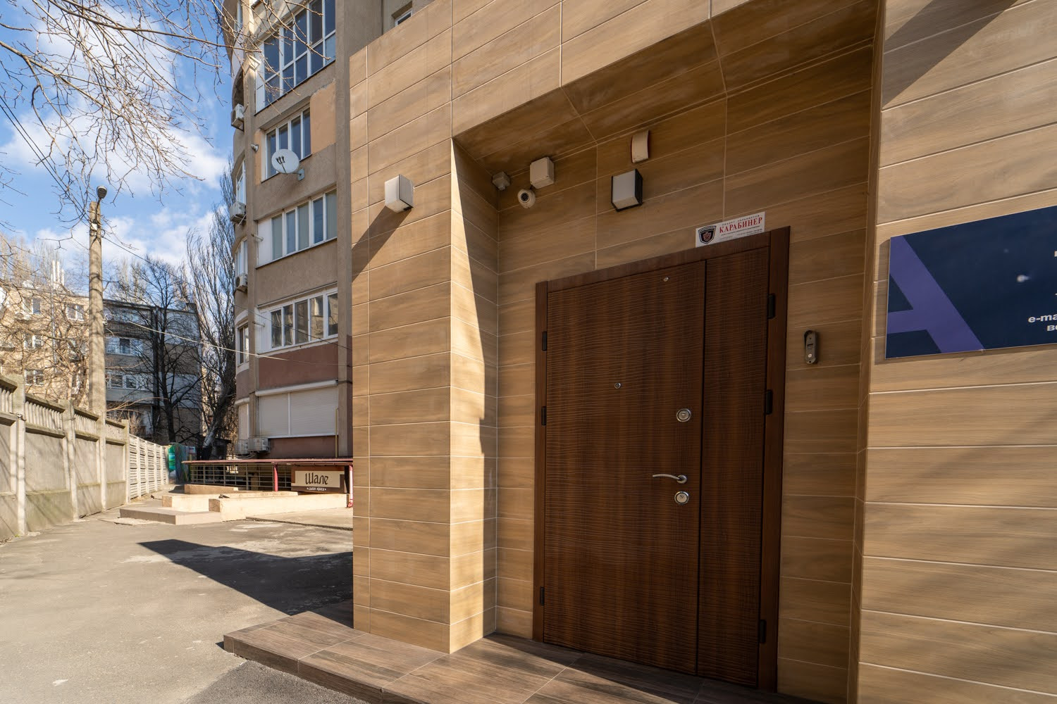 Комерційна нерухомість на вул. Зоопарковая, 309 м², 220 000$ — FAKTOR