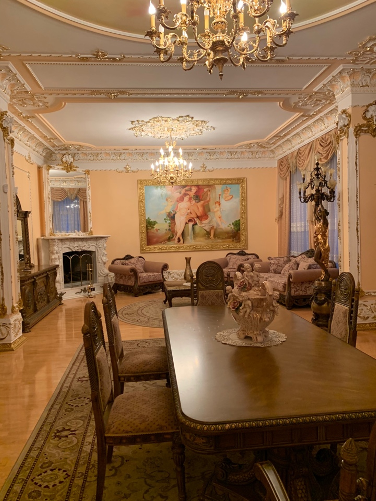 Квартира на ул. Екатерининская, 537 м², 1 100 000$ — FAKTOR