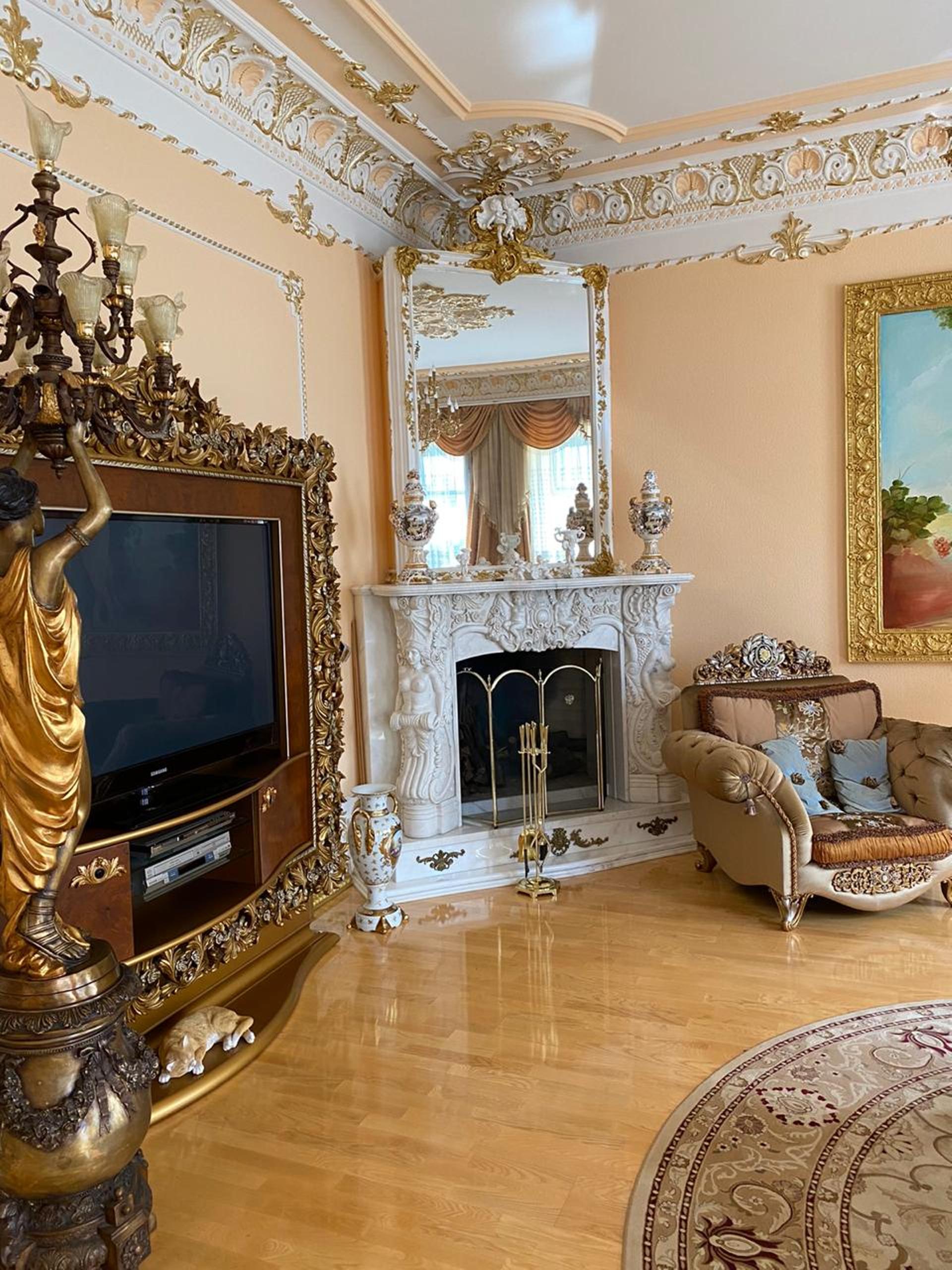 Квартира на ул. Екатерининская, 537 м², 1 100 000$ — FAKTOR