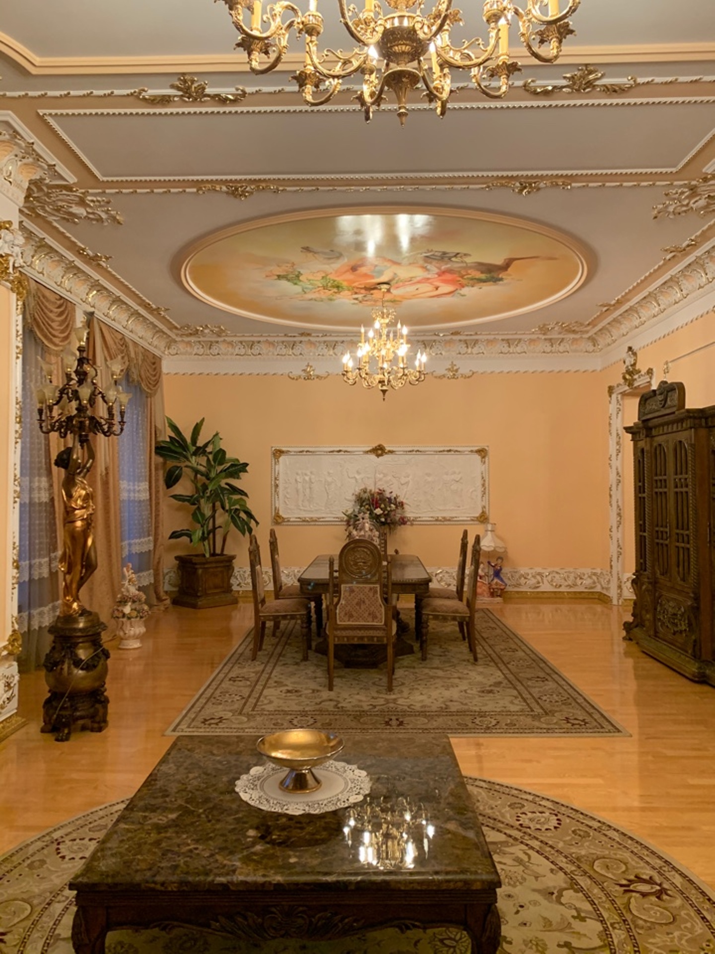 Квартира на ул. Екатерининская, 537 м², 1 100 000$ — FAKTOR