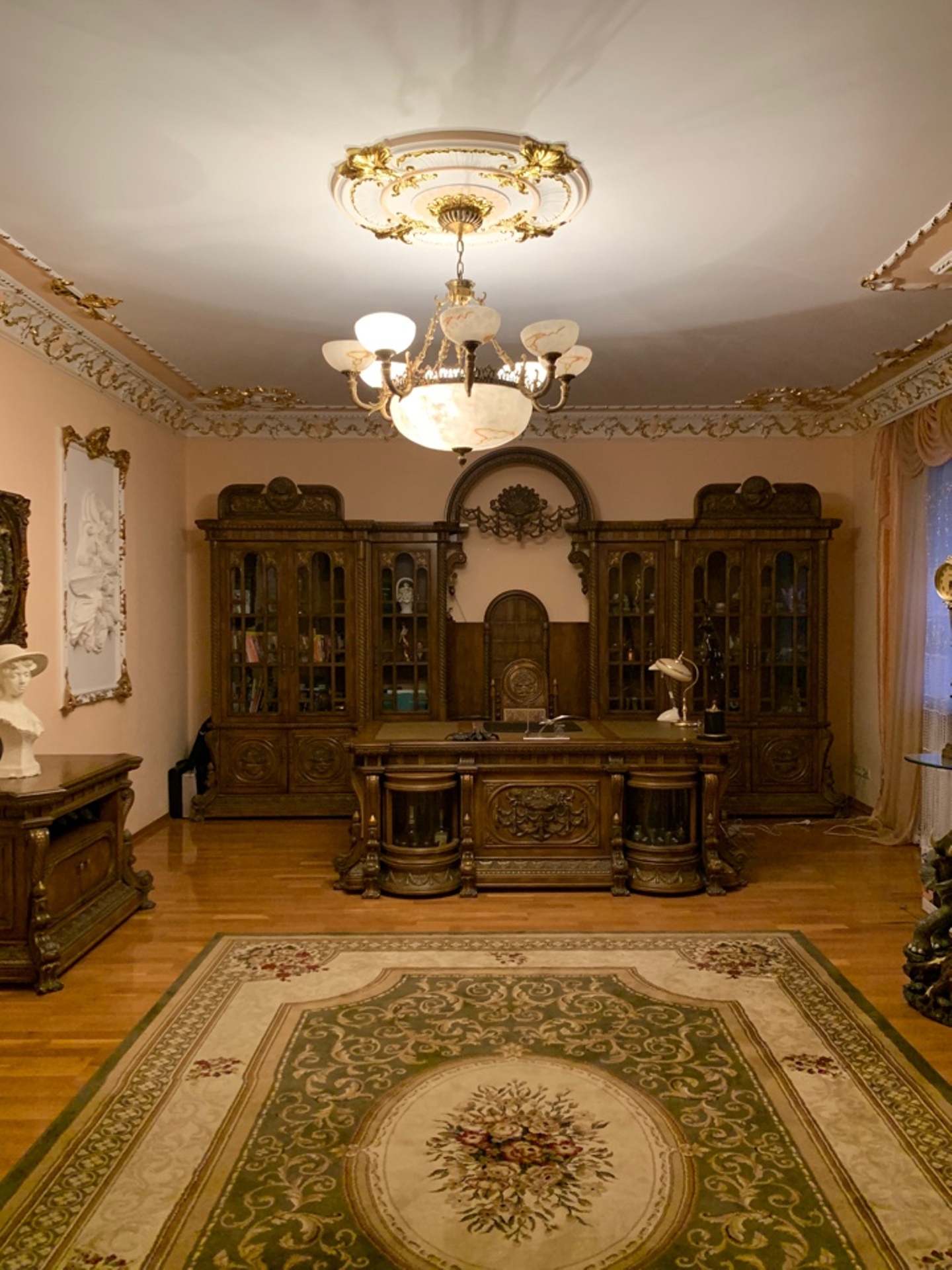 Квартира на ул. Екатерининская, 537 м², 1 100 000$ — FAKTOR