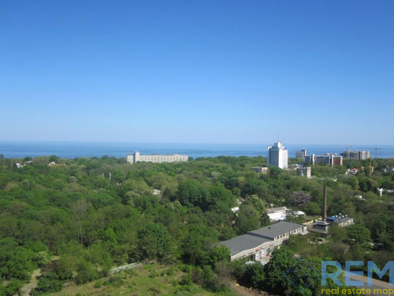 Квартира на вул. Литературная, 210 м², 400 000$ — FAKTOR