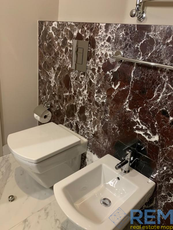 Квартира на вул. Екатерининская, 180 м², 450 000$ — FAKTOR