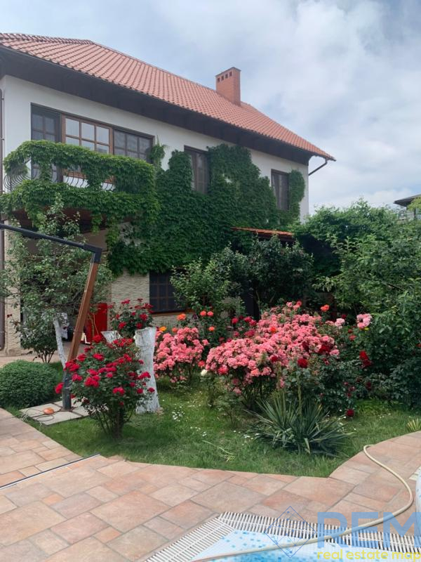 Дом на ул. Бернардацци, 600 м², 1 500 000$ — FAKTOR
