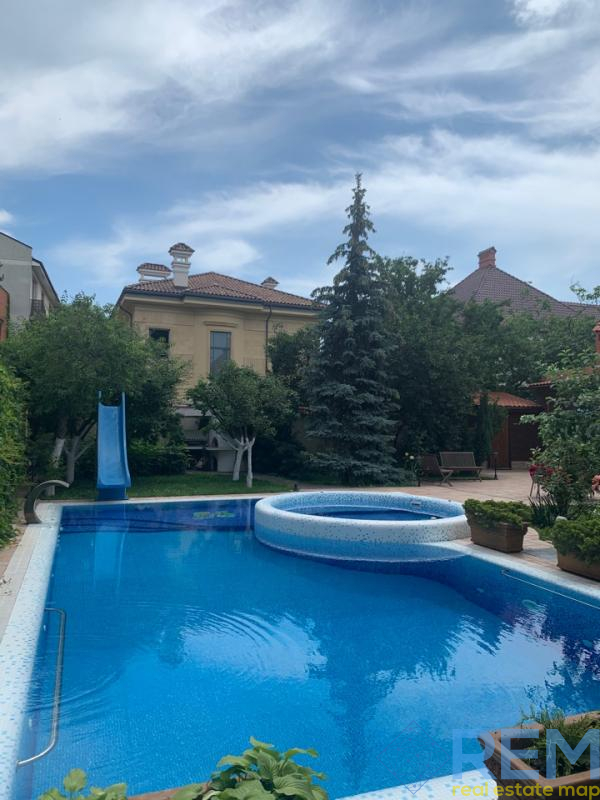Дом на ул. Бернардацци, 600 м², 1 500 000$ — FAKTOR