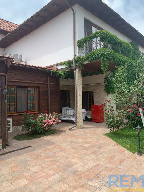 Дом на ул. Бернардацци, 600 м², 1 500 000$ — FAKTOR