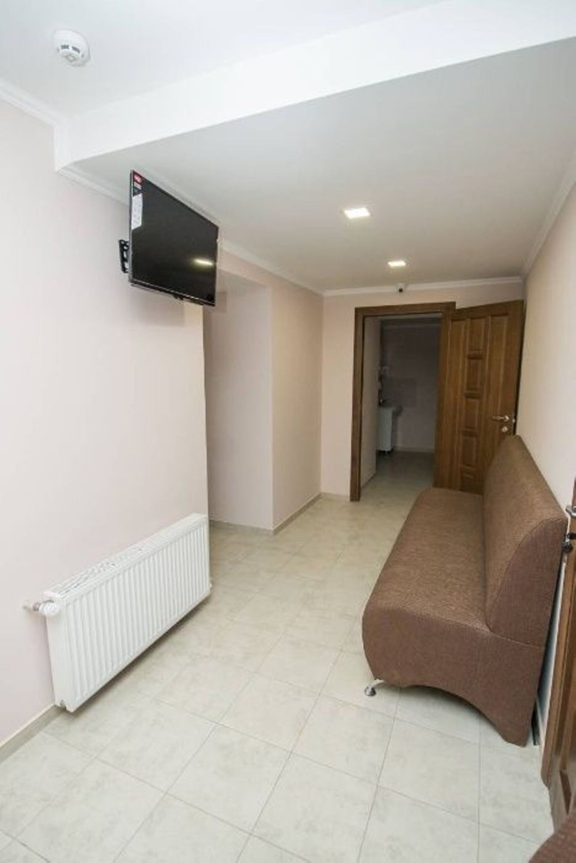 Коммерческая недвижимость на ул. Нежинская, 300 м², 500 000$ — FAKTOR