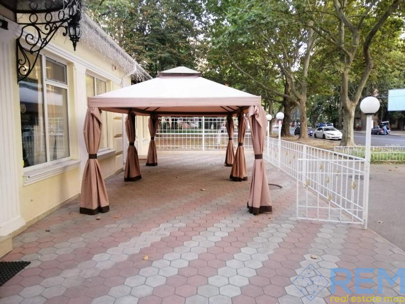 Коммерческая недвижимость на ул. Филатова Академика, 170 м², 310 000$ — FAKTOR