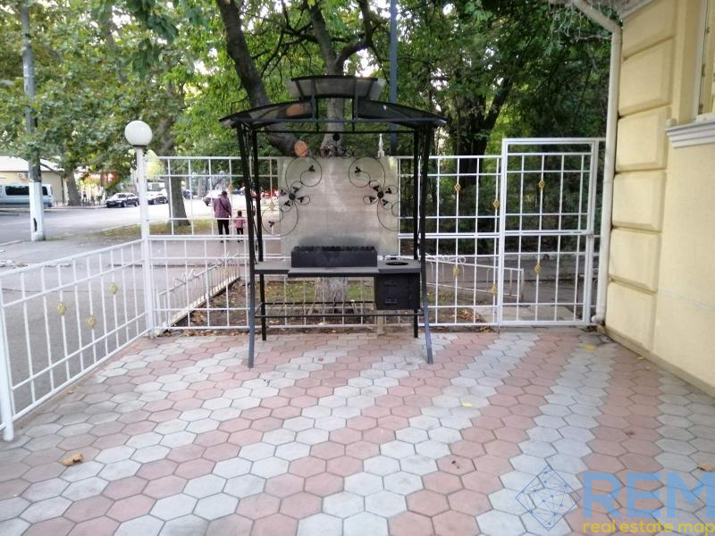 Коммерческая недвижимость на ул. Филатова Академика, 170 м², 310 000$ — FAKTOR