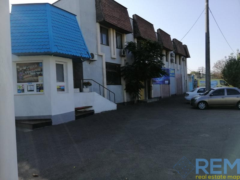 Коммерческая недвижимость на ул. Ипподромный пер., 305 м², 600 000$ — FAKTOR