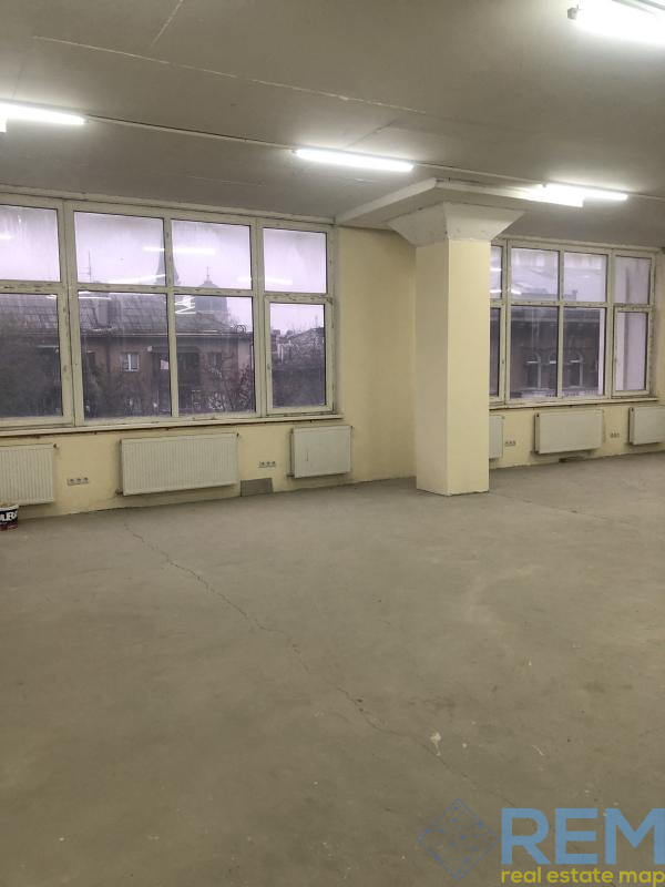 Коммерческая недвижимость на ул. Вице-Адмирала Жукова, 505 м², 650 000$ — FAKTOR