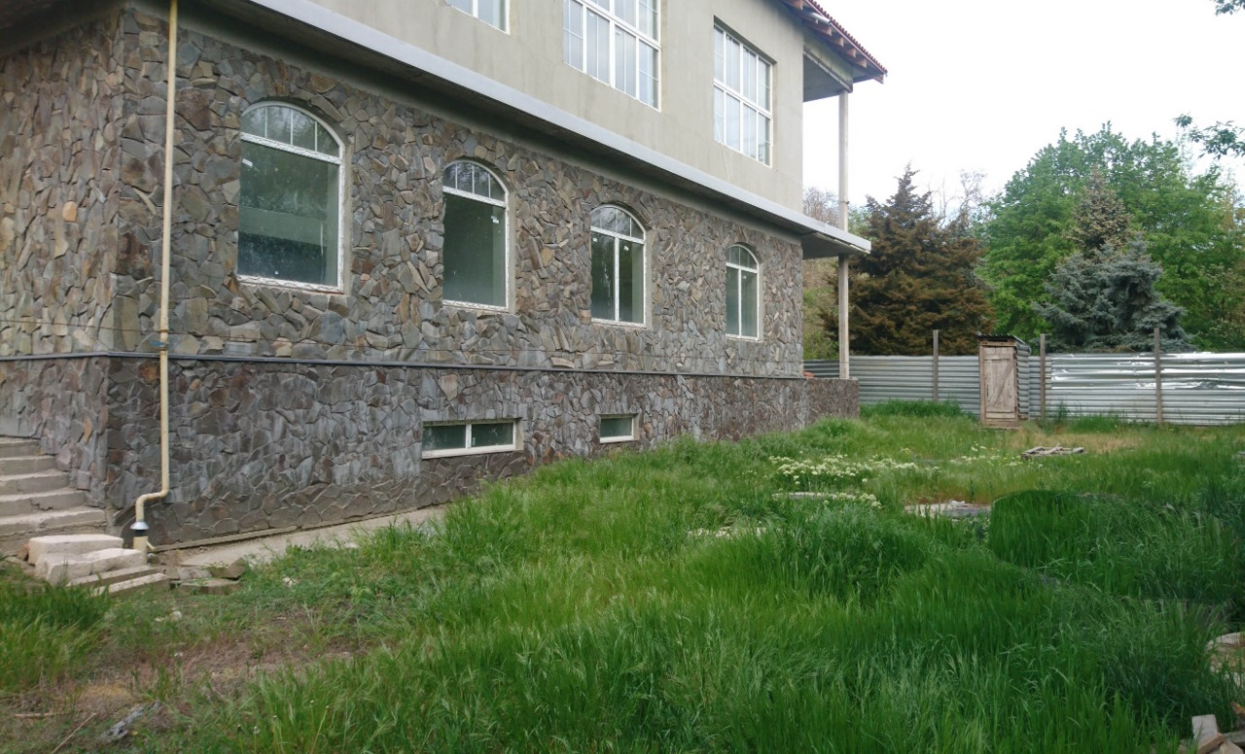 Коммерческая недвижимость на ул. Добровольского проспект, 1550 м², 1 300 000$ — FAKTOR