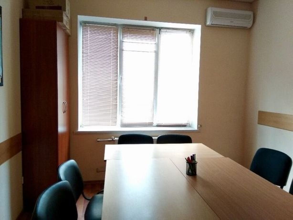 Коммерческая недвижимость на ул. Небесной Сотни проспект, 480 м², 800 000$ — FAKTOR