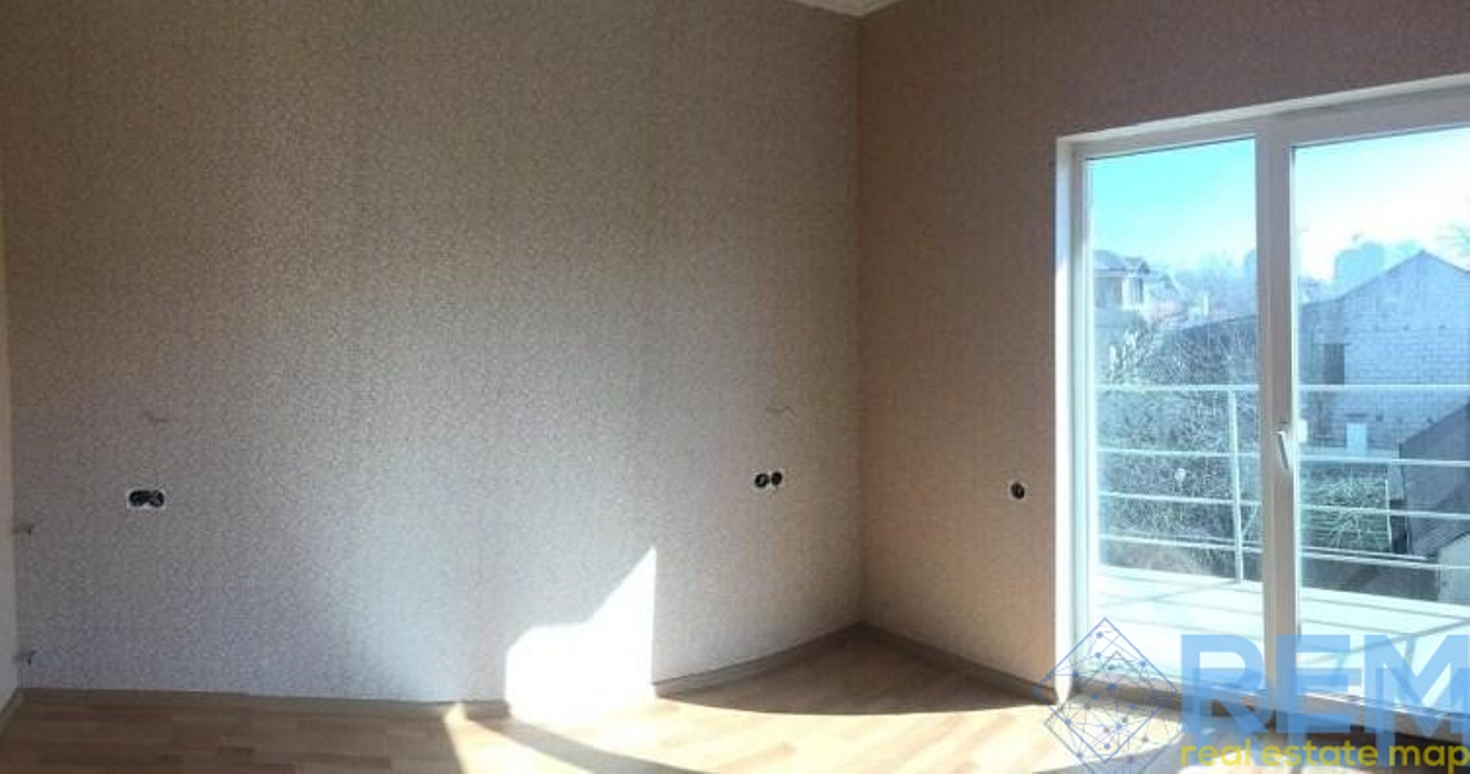 Коммерческая недвижимость на ул. Абрикосовая, 320 м², 550 000$ — FAKTOR
