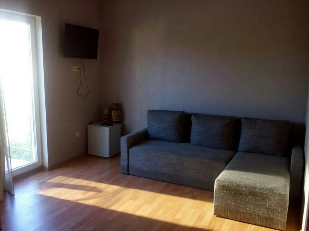 Коммерческая недвижимость на ул. Абрикосовая, 320 м², 550 000$ — FAKTOR
