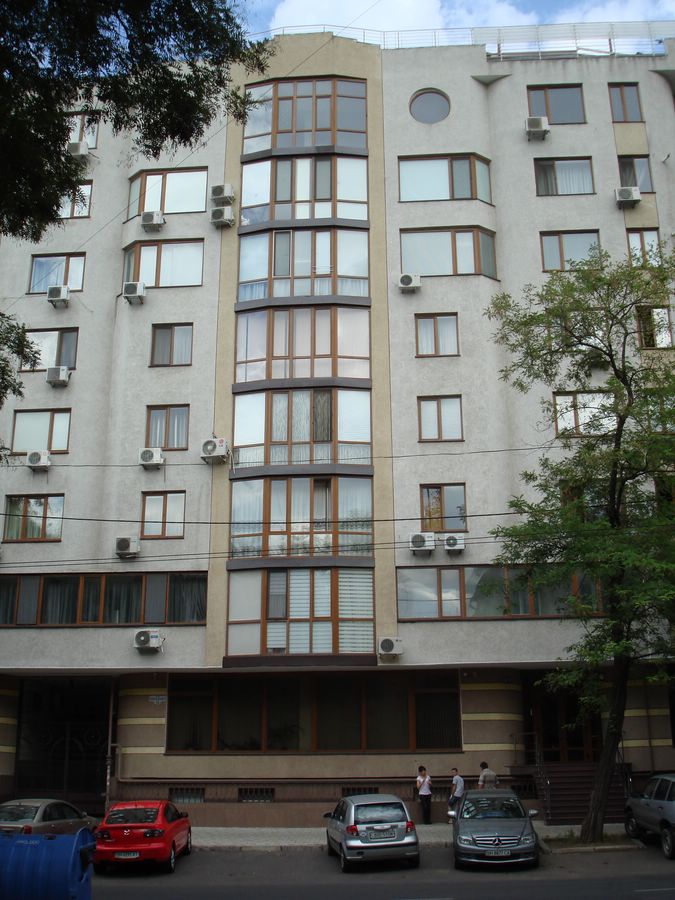 Квартира на вул. Новосельского, 109 м², 150 000$ — FAKTOR