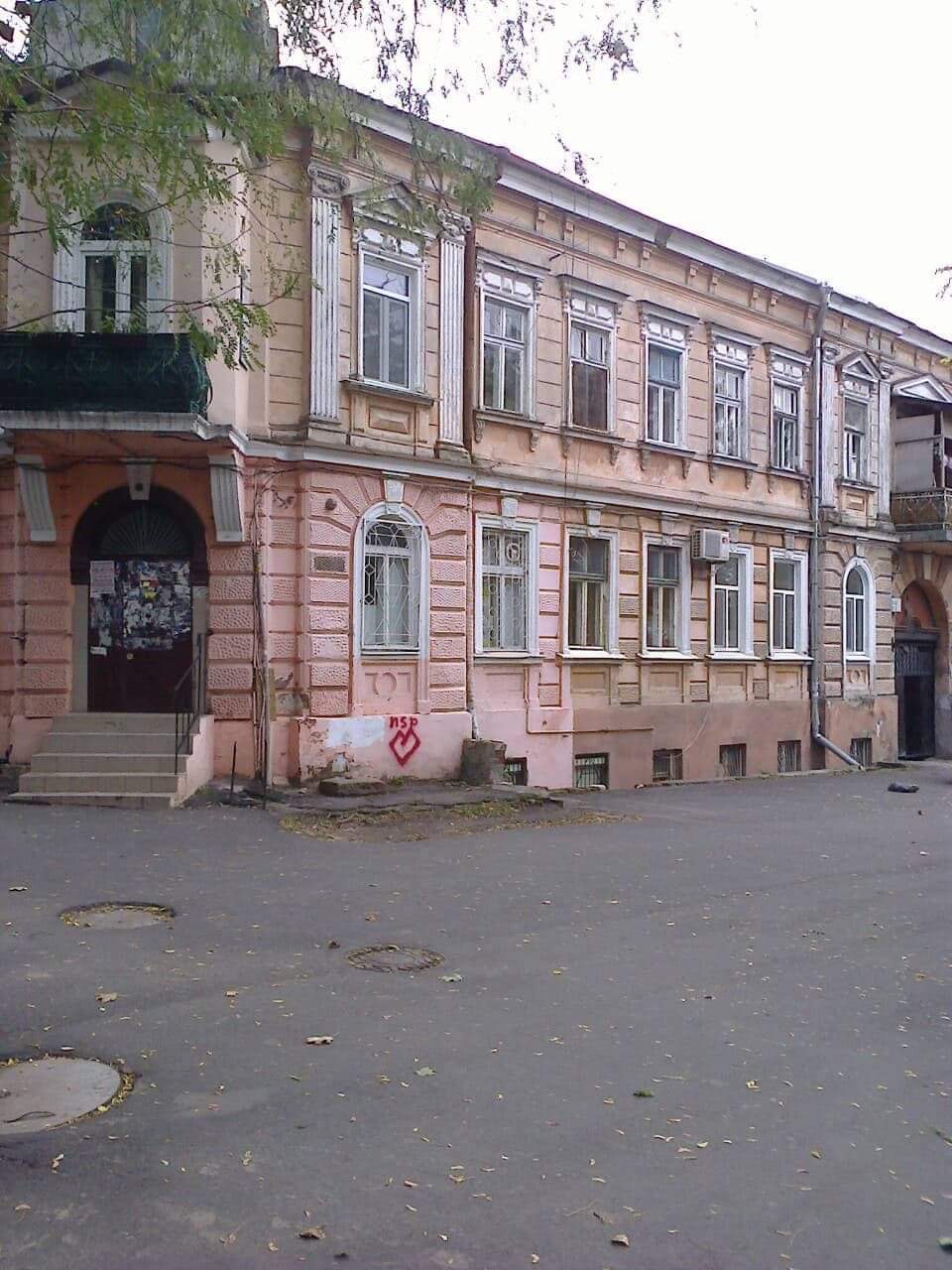 Квартира на вул. Александра Кутузакия, 10 м², 7 000$ — FAKTOR