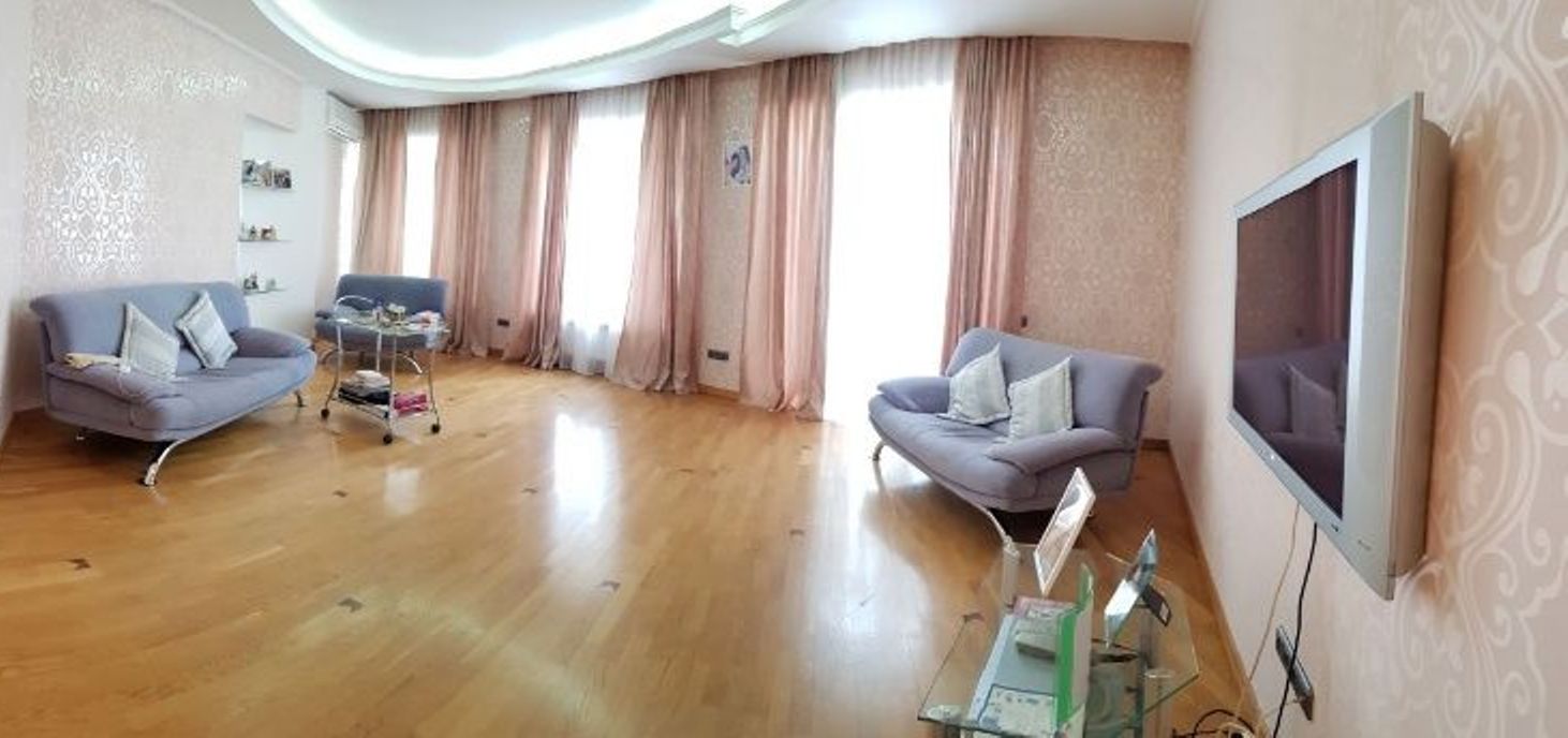 Квартира на вул. Екатерининская площадь, 193 м², 320 000$ — FAKTOR