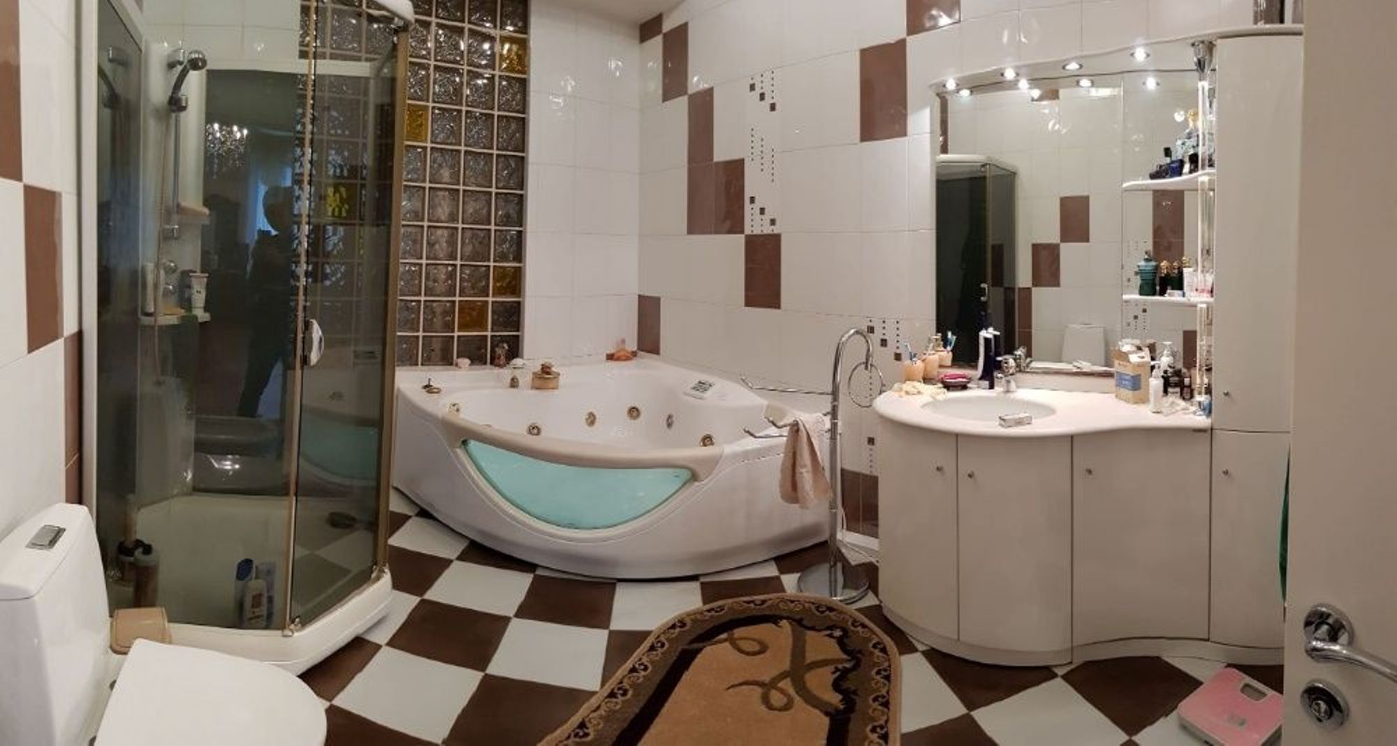 Квартира на вул. Екатерининская площадь, 193 м², 320 000$ — FAKTOR