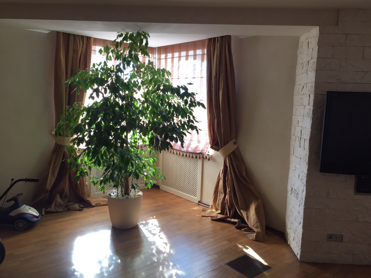 Квартира на вул. Педагогическая, 146 м², 160 000$ — FAKTOR