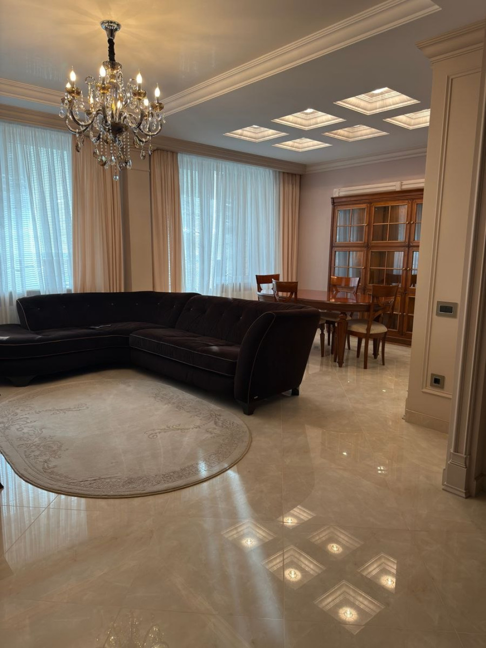 Квартира на ул. Армейская, 110 м², 200 000$ — FAKTOR