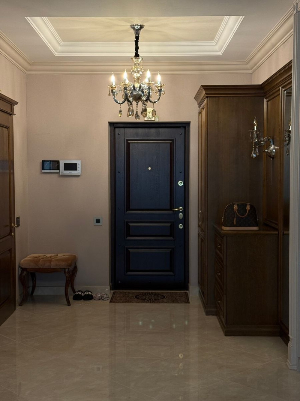 Квартира на вул. Армейская, 110 м², 200 000$ — FAKTOR