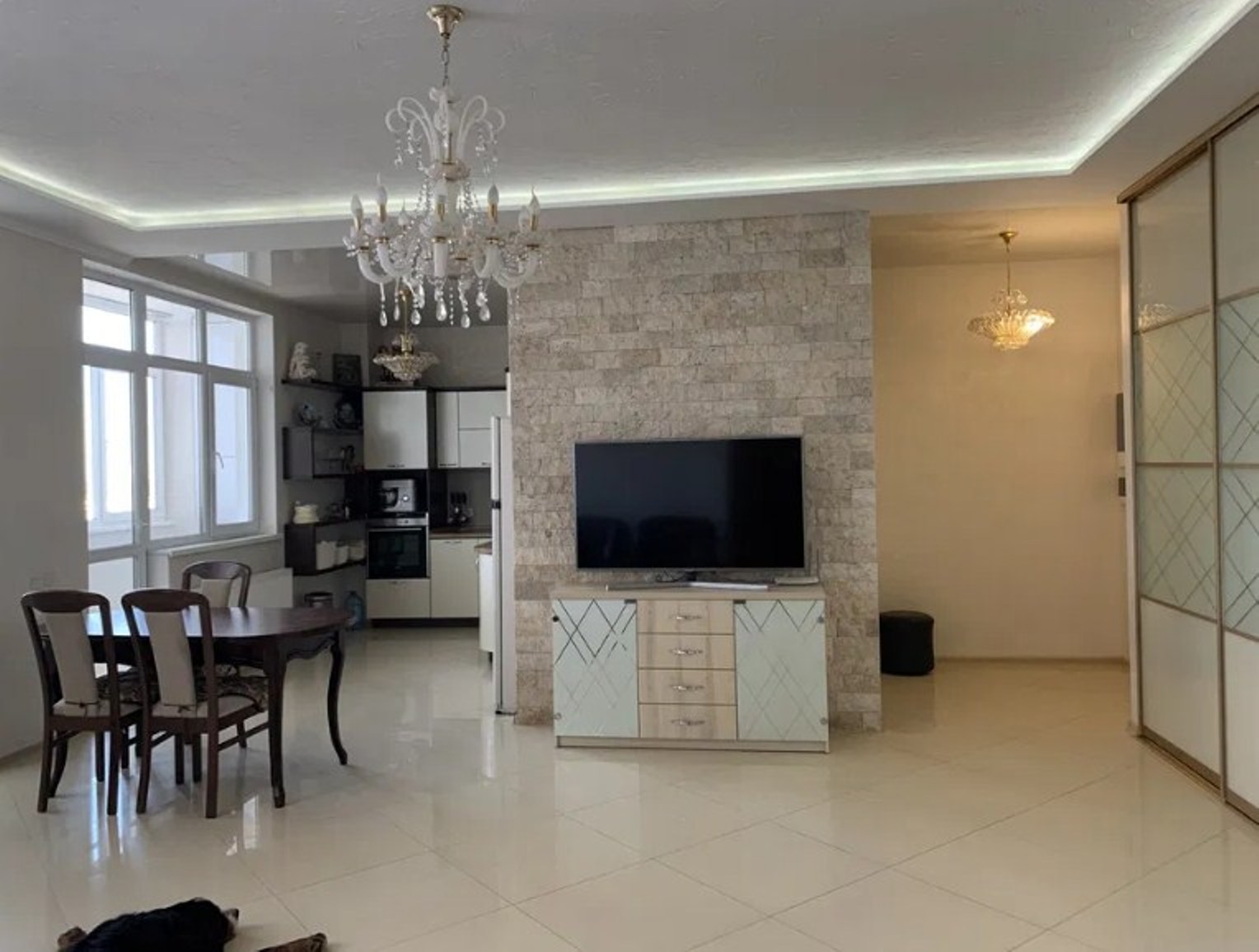 Квартира на вул. Артиллерийская, 83 м², 100 000$ — FAKTOR