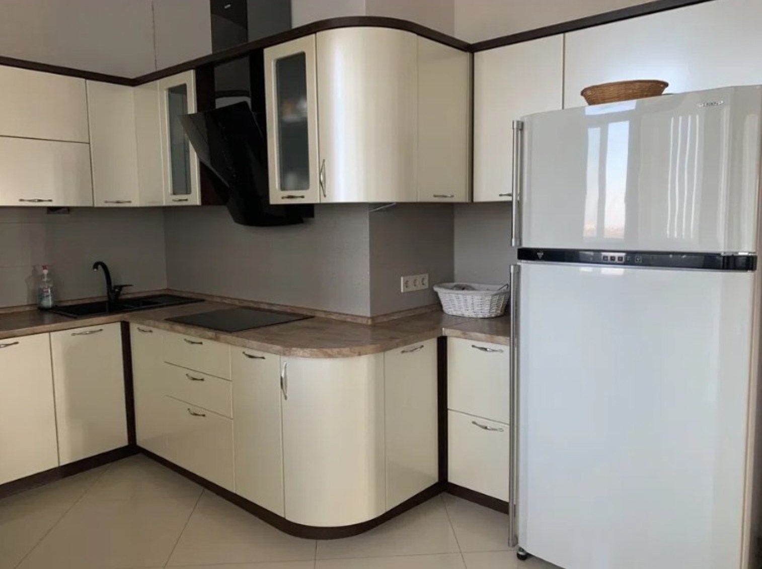 Квартира на вул. Артиллерийская, 83 м², 100 000$ — FAKTOR