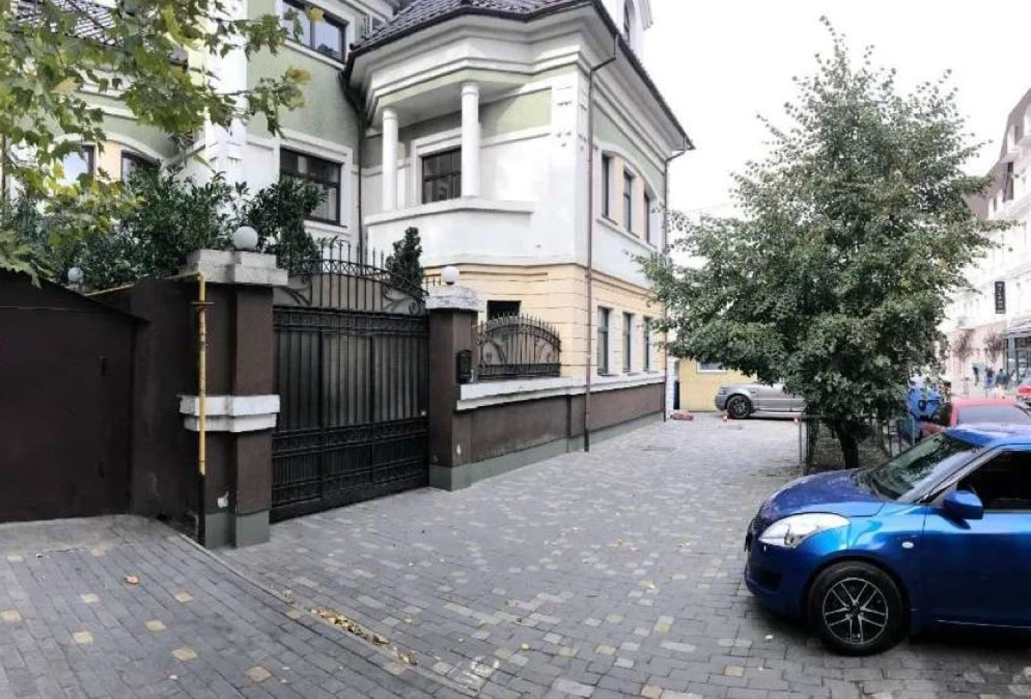 Дом на ул. Красный пер, 419 м², 1 800 000$ — FAKTOR