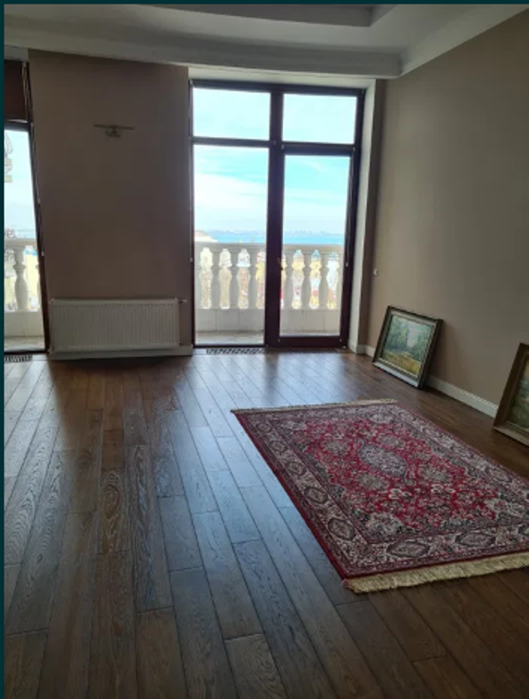 Квартира на ул. Военный Спуск, 125 м², 390 000$ — FAKTOR