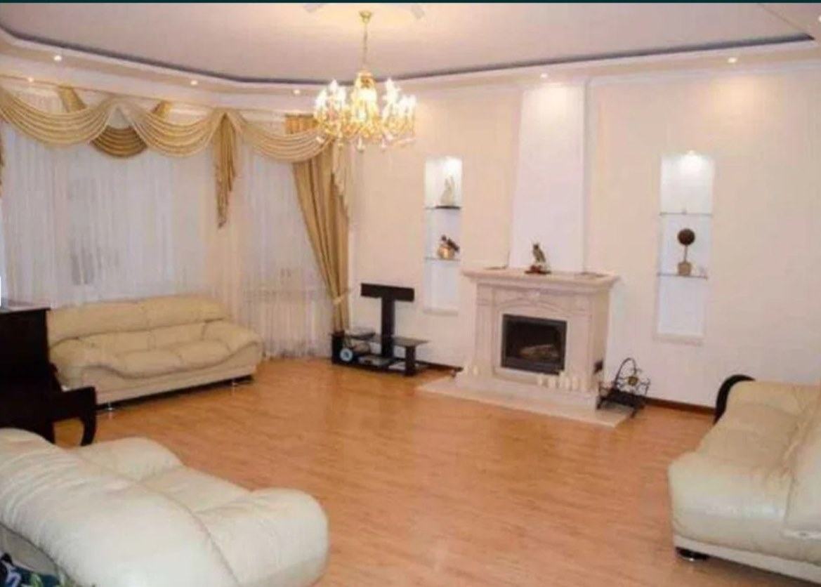 Будинок на вул. Саксаганского, 250 м², 265 000$ — FAKTOR