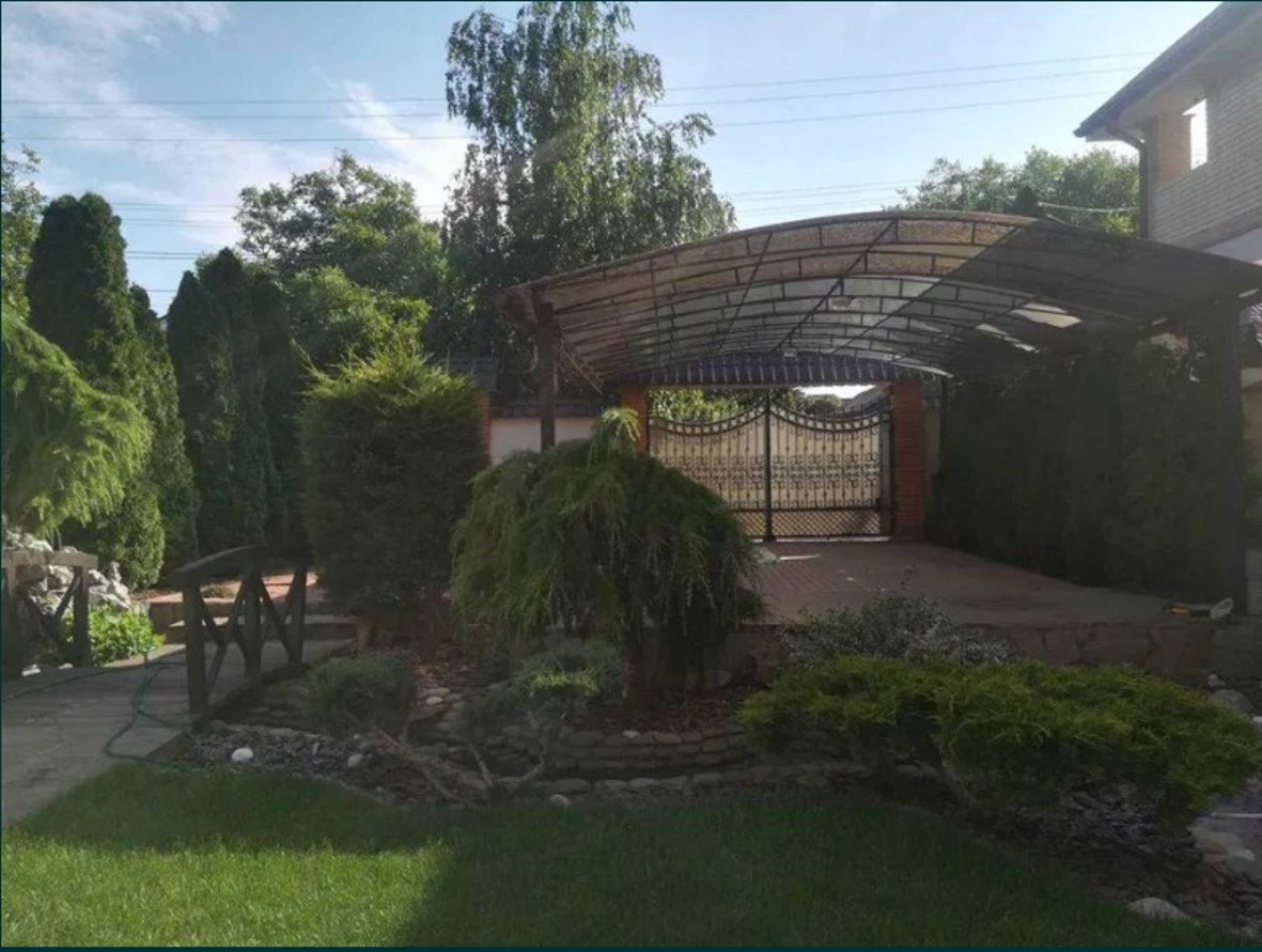Будинок на вул. Саксаганского, 250 м², 265 000$ — FAKTOR