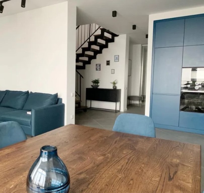 Квартира на ул. Средняя, 140 м², 146 000$ — FAKTOR