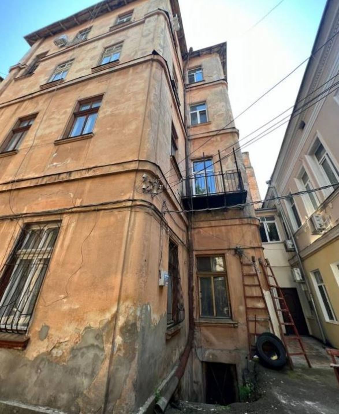 Квартира на вул. Нежинская, 96 м², 65 000$ — FAKTOR