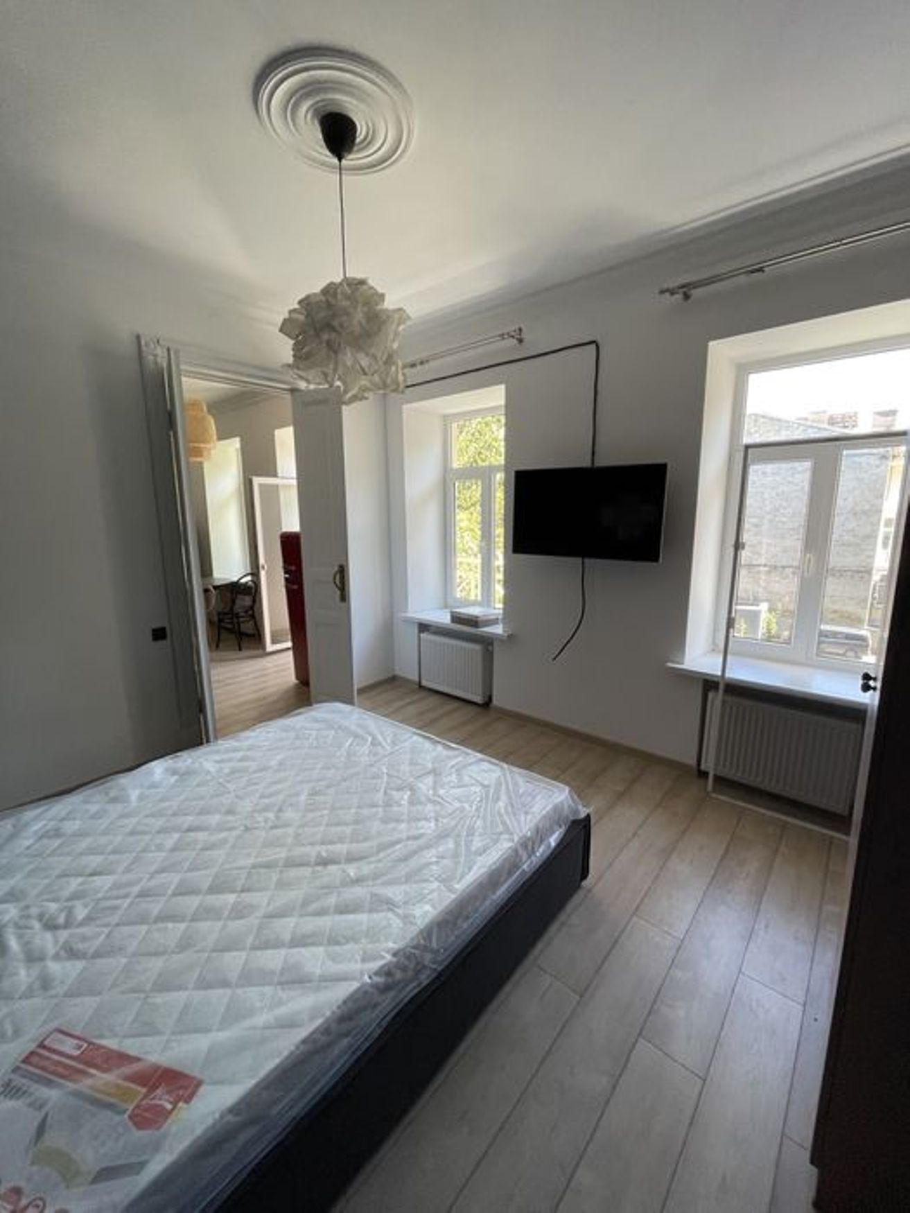 Коммерческая недвижимость на ул. Уютная, 420 м², 1 300 000$ — FAKTOR