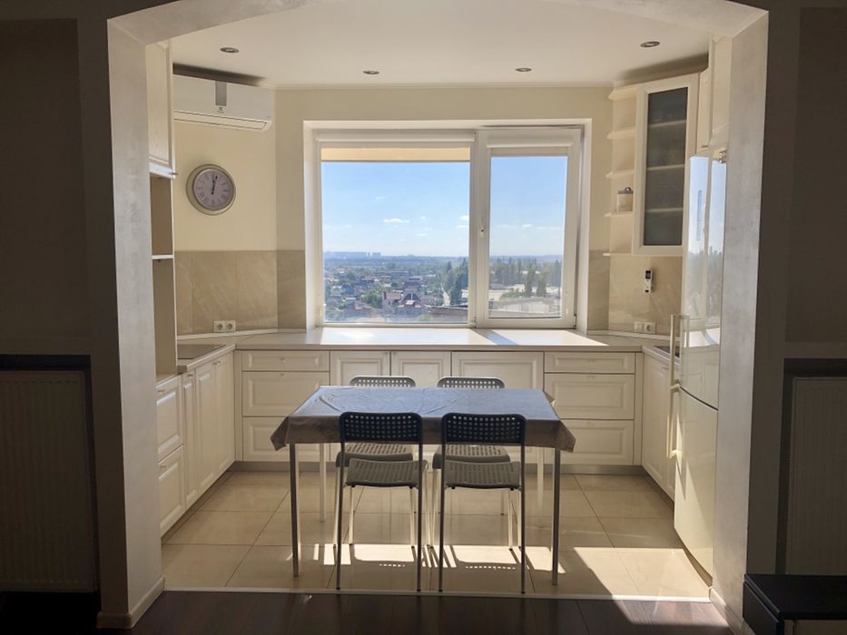 Квартира на вул. Старицкого, 54 м², 53 000$ — FAKTOR