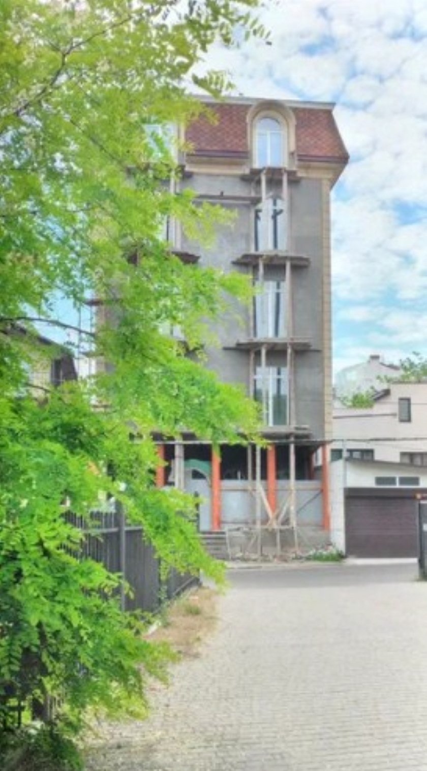 Коммерческая недвижимость на ул. Тенистая, 700 м², 300 000$ — FAKTOR
