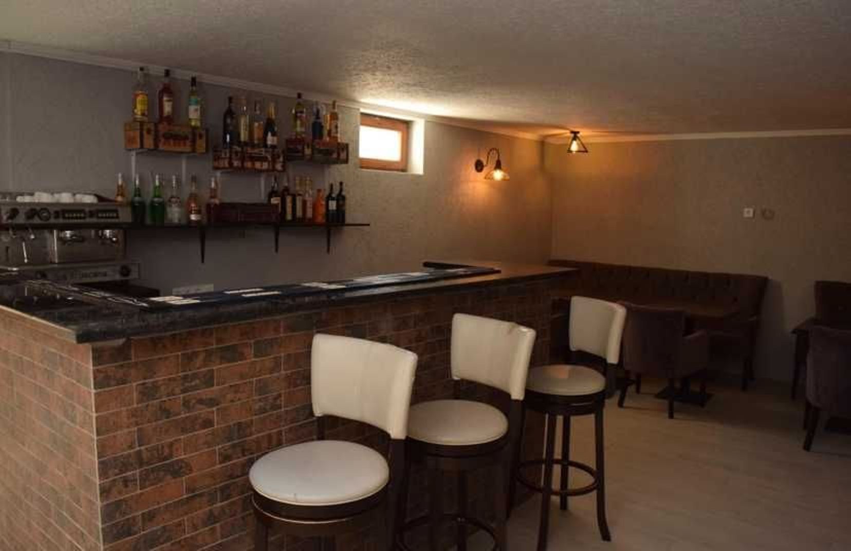 Коммерческая недвижимость на ул. Вишневая, 750 м², 750 000$ — FAKTOR