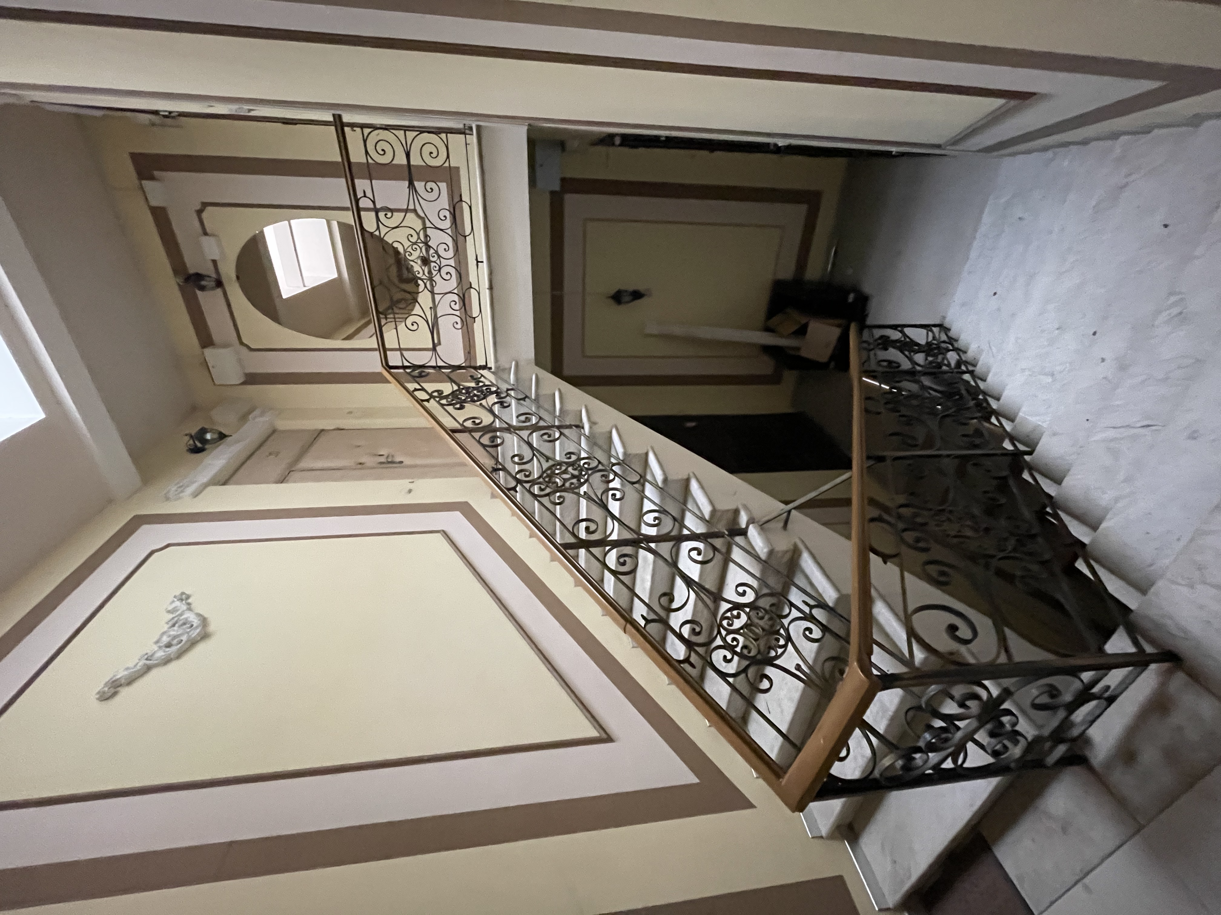 Квартира на ул. Жуковского, 261 м², 295 000$ — FAKTOR