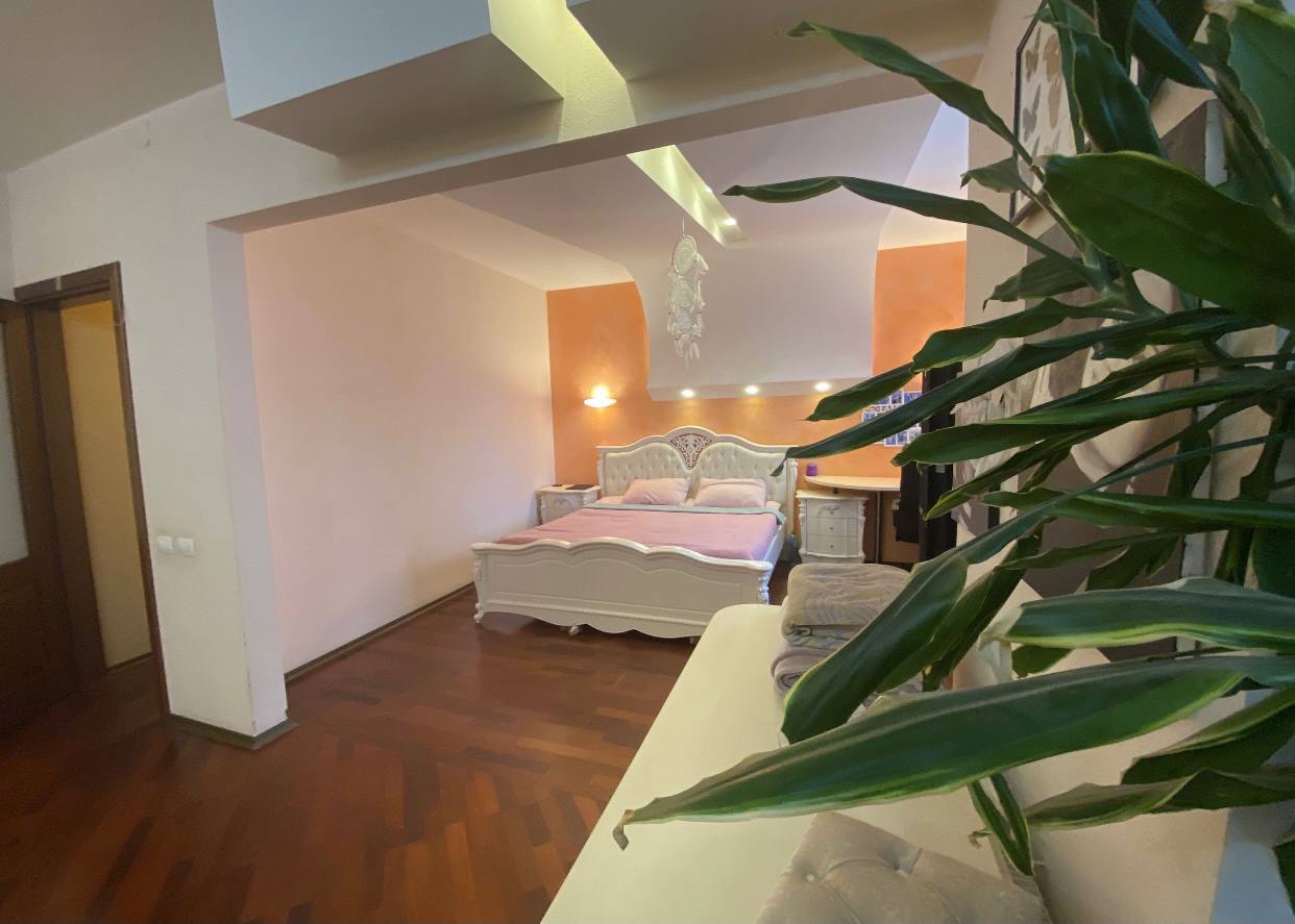 Квартира на ул. Шевченко проспект, 135 м², 270 000$ — FAKTOR