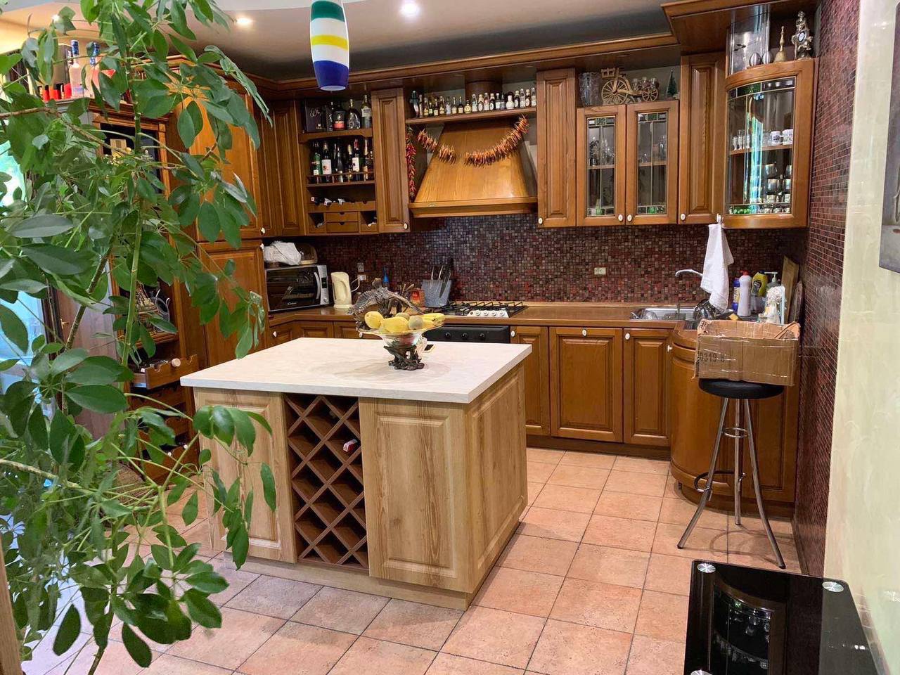 Квартира на ул. Шевченко проспект, 135 м², 270 000$ — FAKTOR