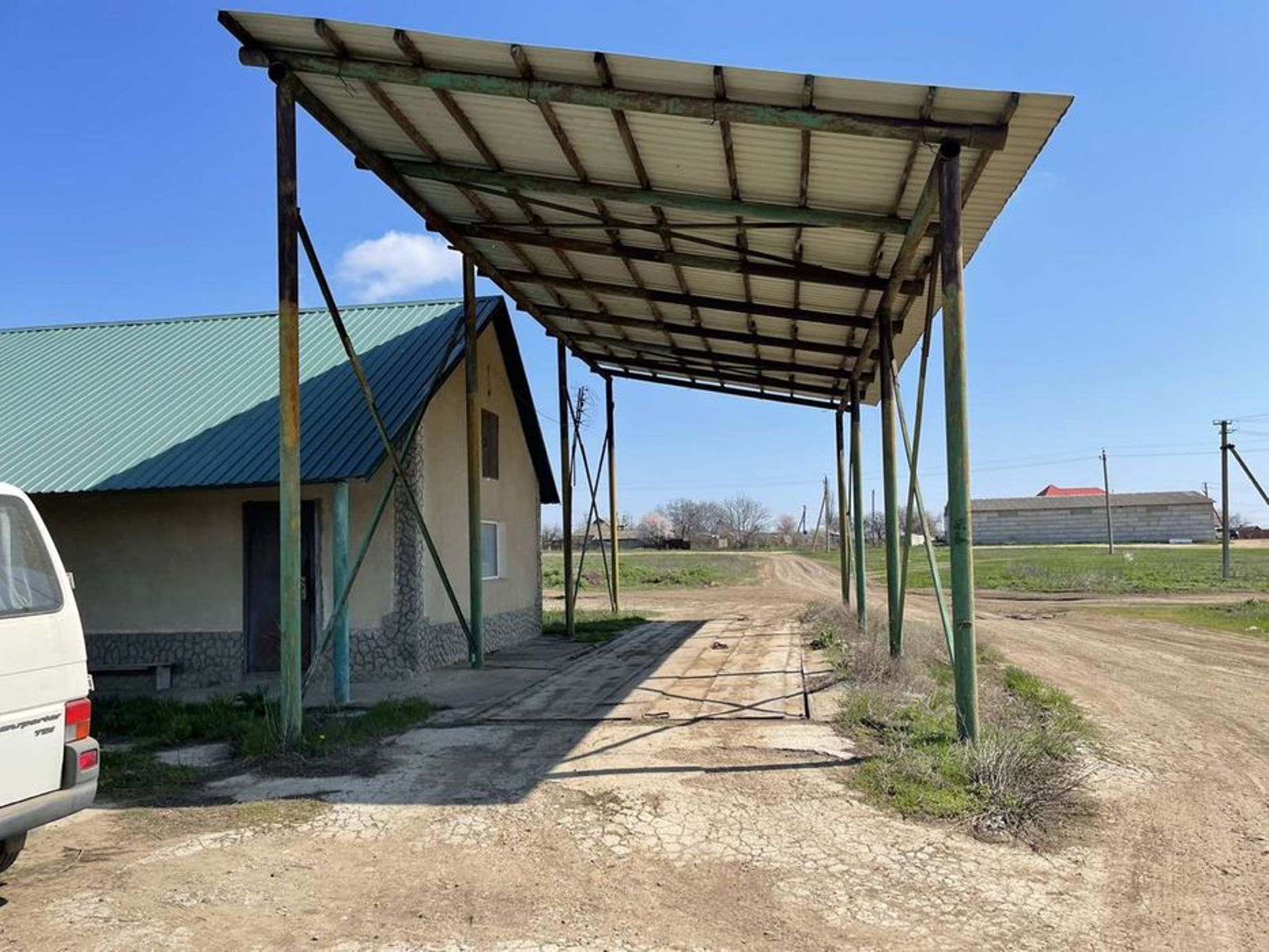 Коммерческая недвижимость на ул. Маякская, 2000 м², 195 000$ — FAKTOR