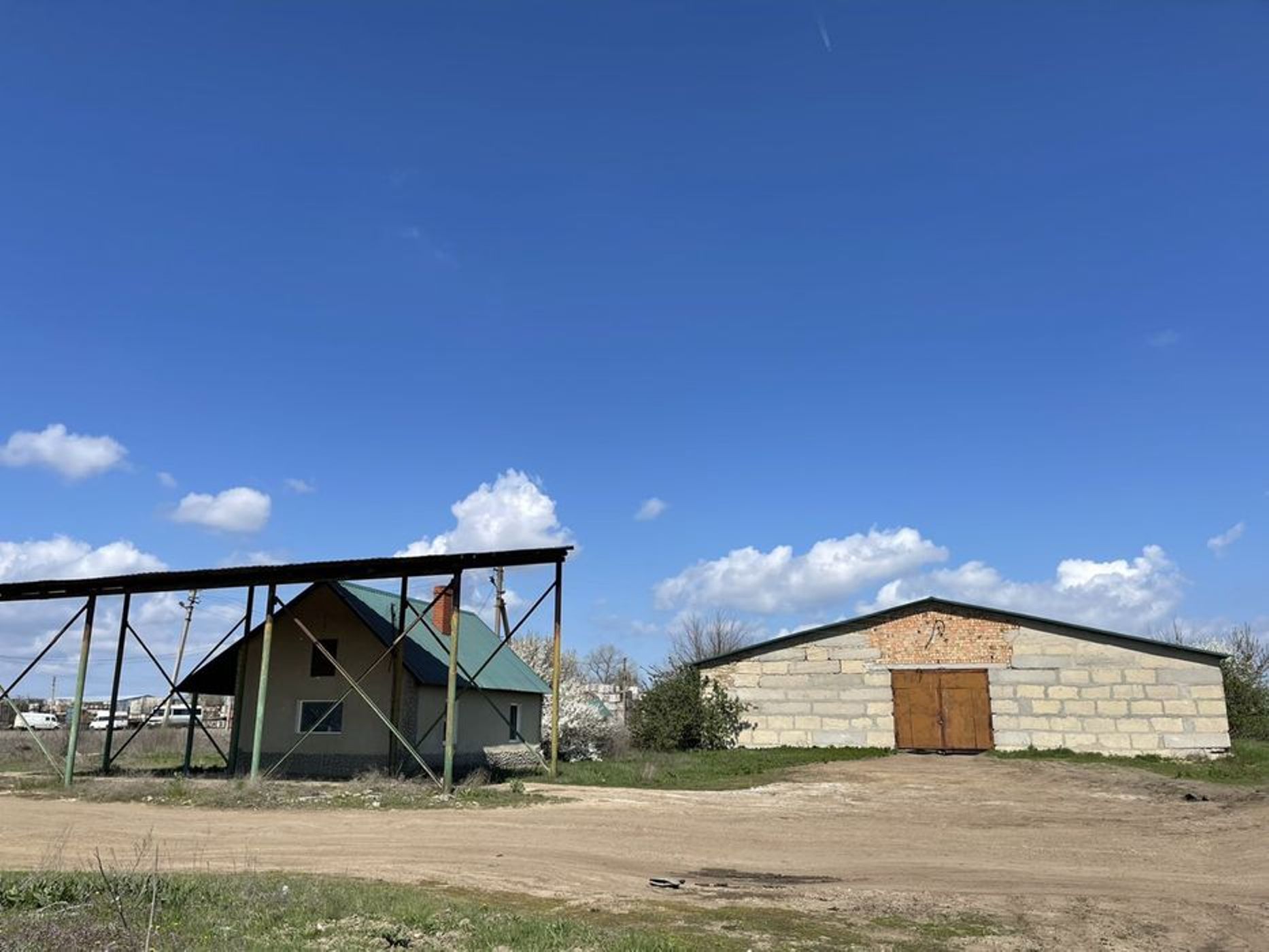 Коммерческая недвижимость на ул. Маякская, 2000 м², 195 000$ — FAKTOR