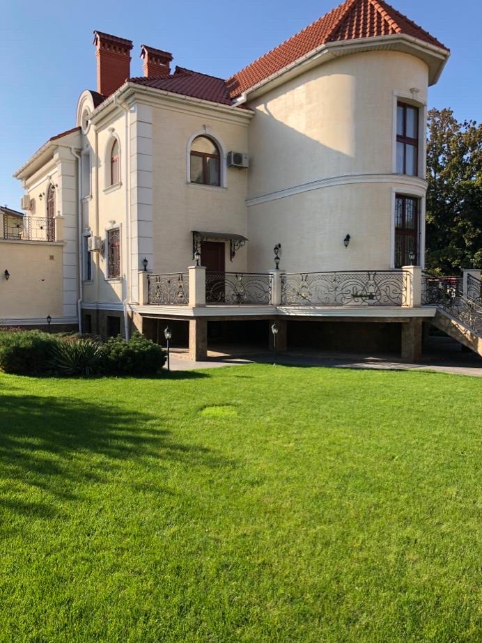 Дом на ул. Фонтанская дорога (Киевский), 530 м², 2 000 000$ — FAKTOR